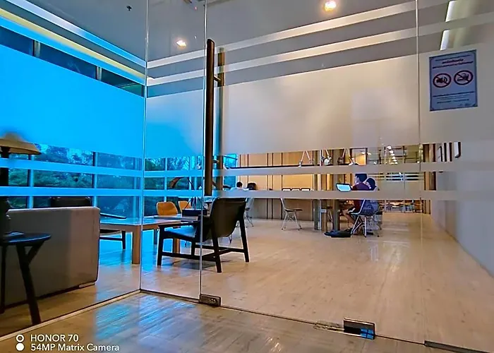 Peacefully River Front Home, Refreshing Oasis فندق