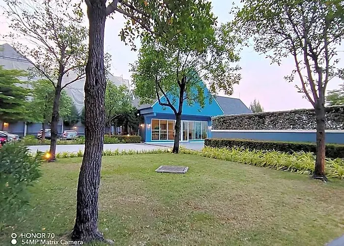Peacefully River Front Home, Refreshing Oasis فندق