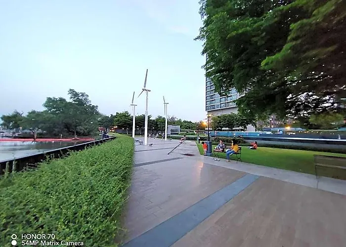 Peacefully River Front Home, Refreshing Oasis فندق بانكوك